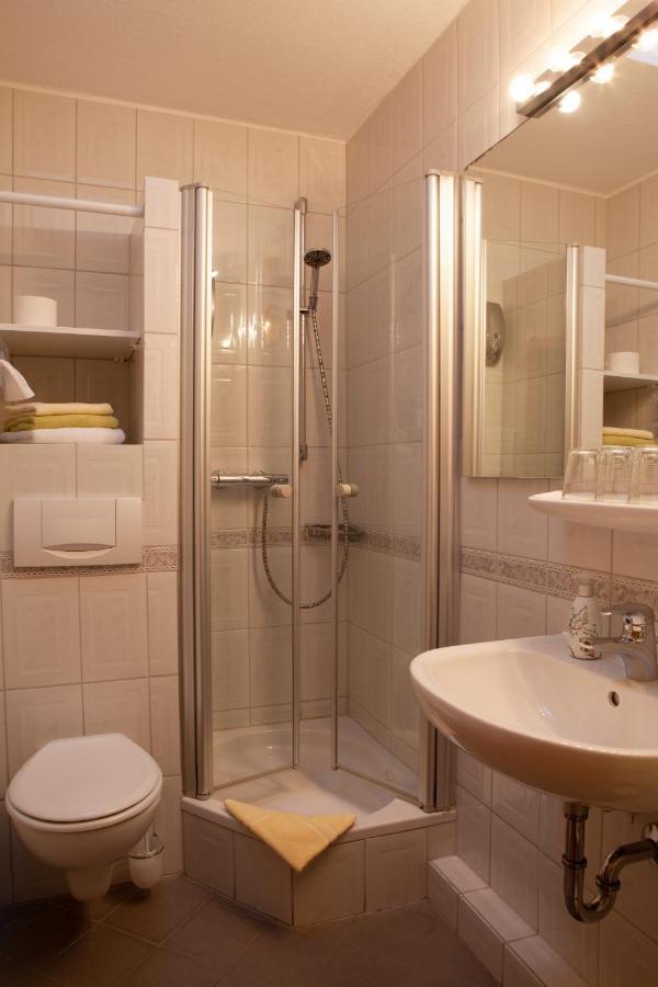 Hotel Am Elisabethufer イェファー エクステリア 写真